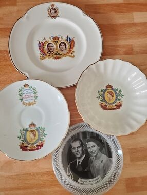 Set Of Queen Elizabeth Memorabilia
